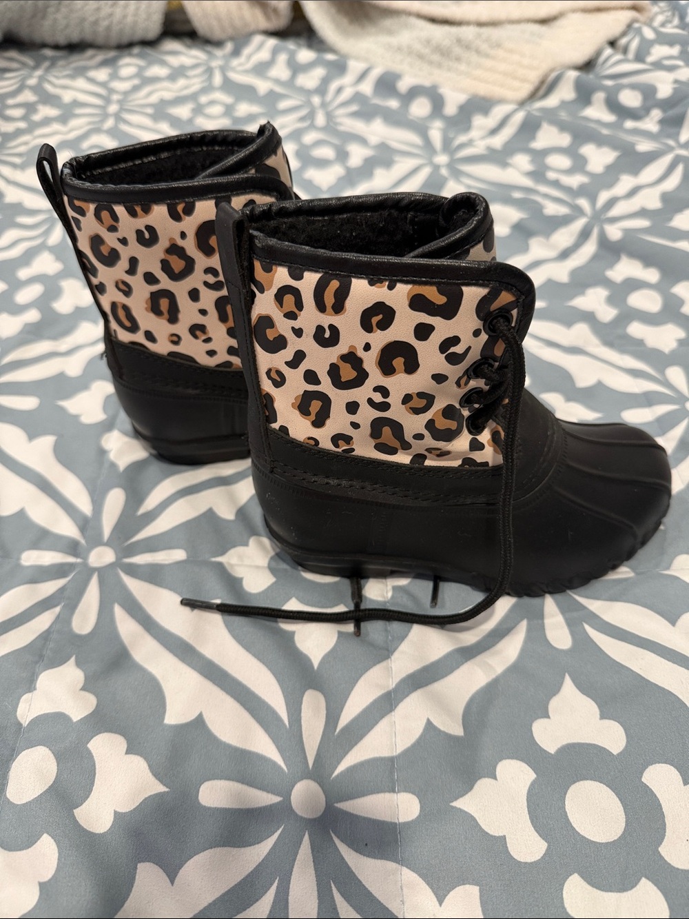 Fabletics Kids Leopard Print Waterproof Lace-Up Boots - Black/Tan